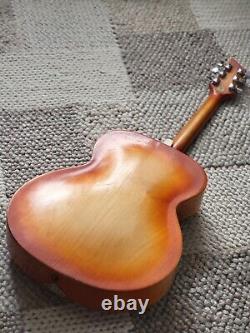 Guitare ancienne archtop Klira Triumphator fabriquée en Allemagne