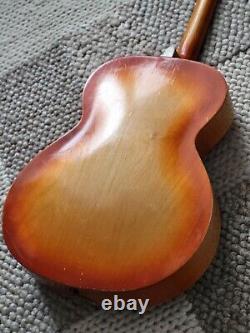 Guitare ancienne archtop Klira Triumphator fabriquée en Allemagne