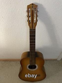 Guitare classique DEFIL des années 1960 fabriquée en Pologne