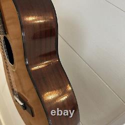 Guitare classique acoustique Vintage VAL DEZ ESPANIA avec étui fabriquée en Finlande