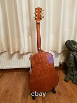 Luthier Custom Hand Made Hummingbird Acoustic Guitar Fabriqué Par Russell Bennett