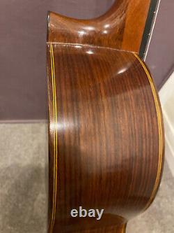 Luthier fabriqué guitare acoustique espagnole Taurus