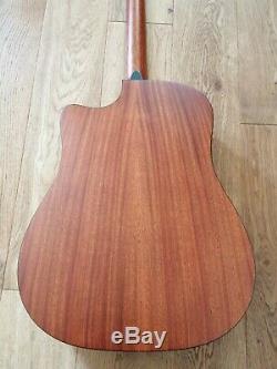 Taylor 310ce Dreadnought Cutaway Electro Acoustic Guitar Solidwood / Made USA