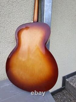 Vieille guitare Framus Archtop fabriquée en Allemagne