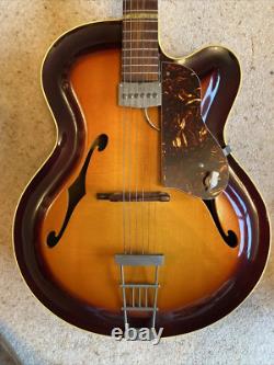 Vieille guitare Guitar Roger Archtop Fabriquée en Allemagne COLLECTION UNIQUEMENT