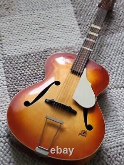 Vieille guitare Guitare Framus Archtop Percussion Guitare Fabriquée en Allemagne