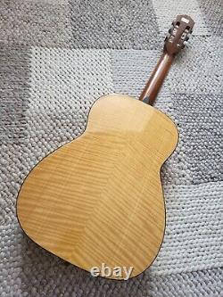 Vieille guitare Höfner fabriquée en Allemagne