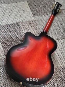 Vieille guitare Hoyer Archtop fabriquée en Allemagne