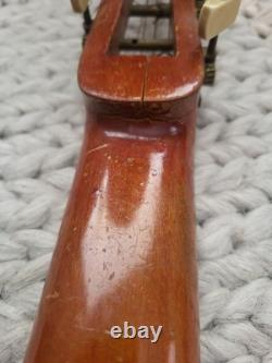 Vieille guitare laute fabriquée en Allemagne entre 1930 et 1940