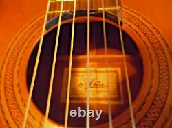 Vintage Aria Classic 6 String Acoustic Guitar Mod A551b Avec Sac. Fabriqué Au Japon