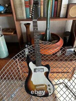 Vintage Des Années 1960 Victoria Electric Guitar Solid Body Fabriqué Au Japon