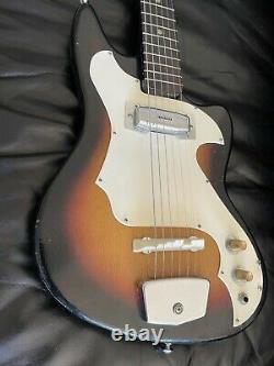 Vintage Des Années 1960 Victoria Electric Guitar Solid Body Fabriqué Au Japon