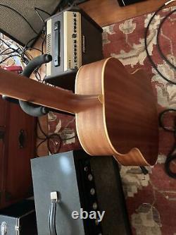 Washburn Made In USA Rsd-135 Acoustic Guitar Withohsc. Seulement 135 Made. L’a Coa Inclus